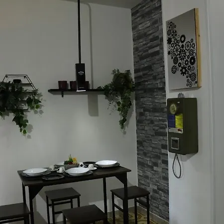 2nd Floor - Holiday House Appartamento