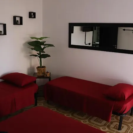 2nd Floor - Holiday House Appartamento *